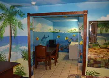 Economy Inn hotel thumbnail 6