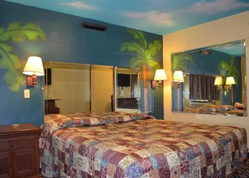 Economy Inn hotel thumbnail 8
