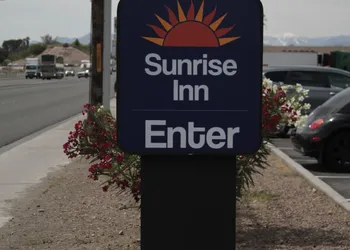 Sunrise Inn Hotel hotel thumbnail 2