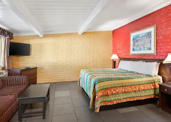 Fallbrook Country Inn hotel thumbnail 4