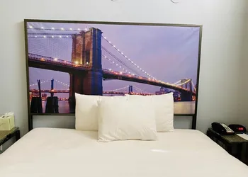 Rodeway Inn Near JFK Airport hotel thumbnail 6