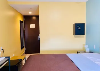 Rodeway Inn Near JFK Airport hotel thumbnail 7