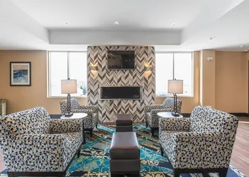 Comfort Inn & Suites Airport North hotel thumbnail 2