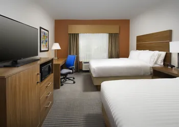 Holiday Inn Express & Suites Bay City by IHG hotel thumbnail 2