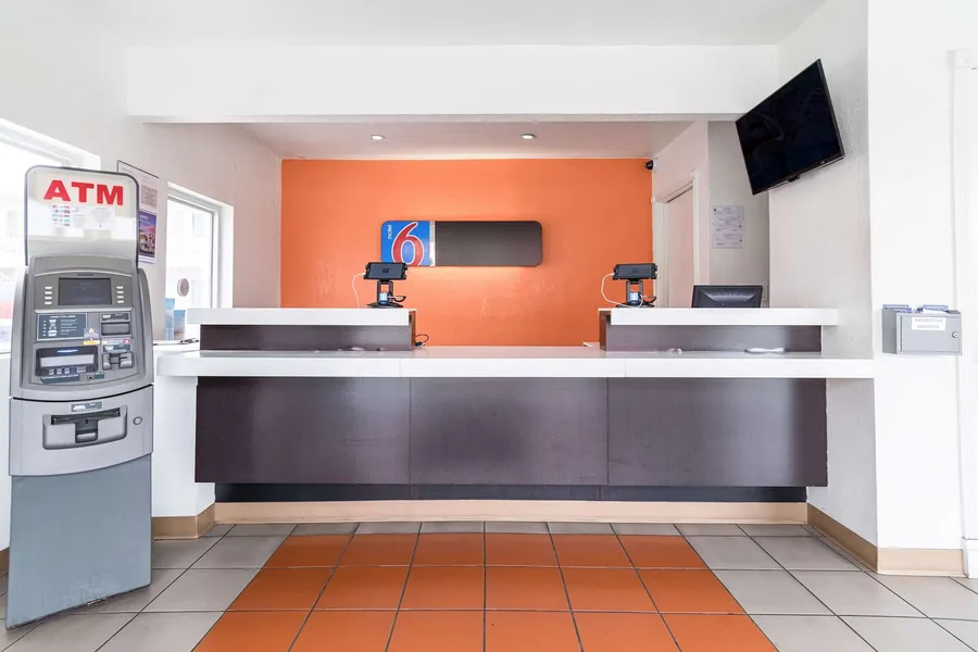 Motel 6 Long Beach, CA - International City hotel detail image 2