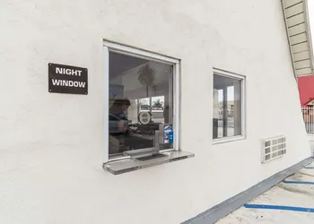 Motel 6 Long Beach, CA - International City hotel thumbnail 7