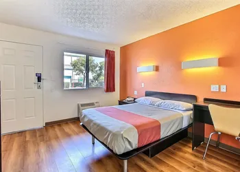 Motel 6 Campbell, CA - San Jose hotel thumbnail 4