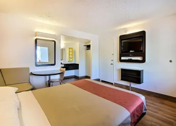 Motel 6 Campbell, CA - San Jose hotel thumbnail 5