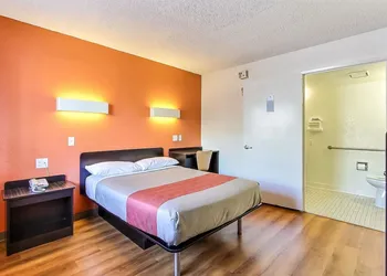 Motel 6 Campbell, CA - San Jose hotel thumbnail 6