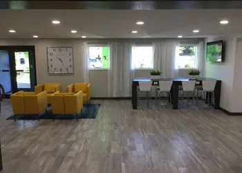 Days Inn & Suites by Wyndham Cincinnati North hotel thumbnail 6