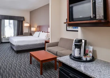 Holiday Inn Express & Suites York by IHG hotel thumbnail 8