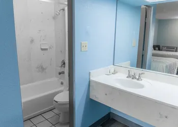 Sandcastle Inn hotel thumbnail 5