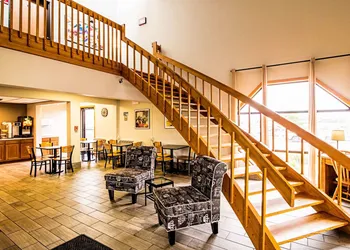 Econo Lodge Watertown hotel thumbnail 6