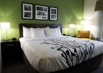 Sleep Inn & Suites Belmont / St. Clairsville hotel thumbnail 6
