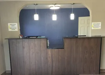 Super 8 by Wyndham Florence hotel thumbnail 2