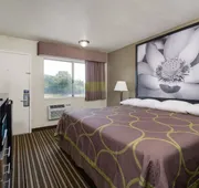 Super 8 by Wyndham Florence hotel detail image 5