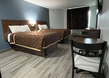 Relax Inn hotel thumbnail 3