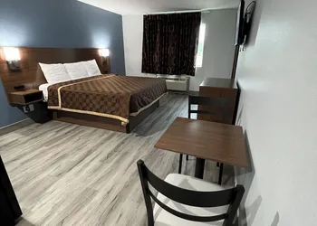 Relax Inn hotel thumbnail 5