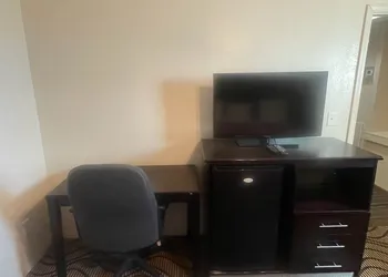 Relax Inn hotel thumbnail 7