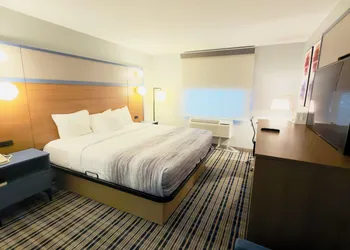 AmericInn by Wyndham Lake Mills hotel thumbnail 3