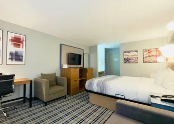 AmericInn by Wyndham Lake Mills hotel thumbnail 8