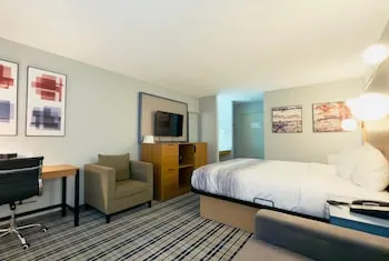 AmericInn by Wyndham Lake Mills hotel thumbnail 7