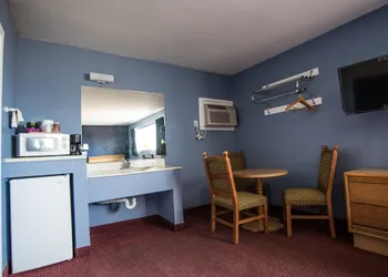Rodeway Inn & Suites Blythe I-10 hotel thumbnail 8