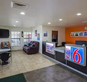 Motel 6 Madisonville, TX hotel detail image 3