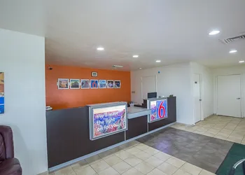 Motel 6 Madisonville, TX hotel thumbnail 5