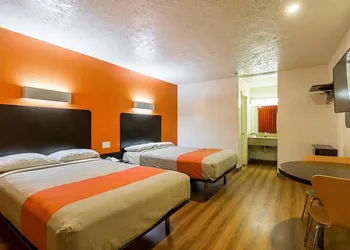 Motel 6 Madisonville, TX hotel thumbnail 7