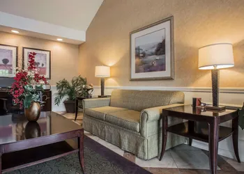 Quality Inn Waynesboro hotel thumbnail 4