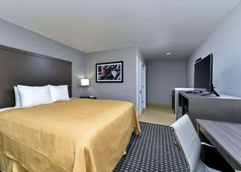 Scottish Inns & Suites hotel thumbnail 3