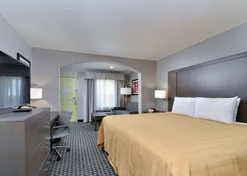 Scottish Inns & Suites hotel thumbnail 4