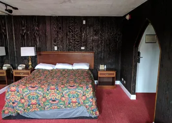 Skylark Motel hotel thumbnail 7