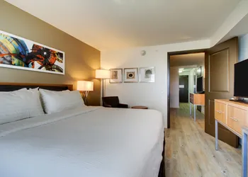 Holiday Inn & Suites Peoria At Grand Prairie by IHG hotel thumbnail 4