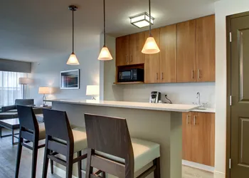 Holiday Inn & Suites Peoria At Grand Prairie by IHG hotel thumbnail 7