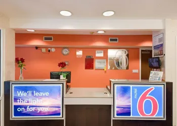 Motel 6 Statesville, NC hotel thumbnail 3
