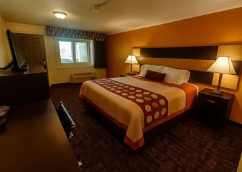 Bourne Bridge Inn hotel thumbnail 7