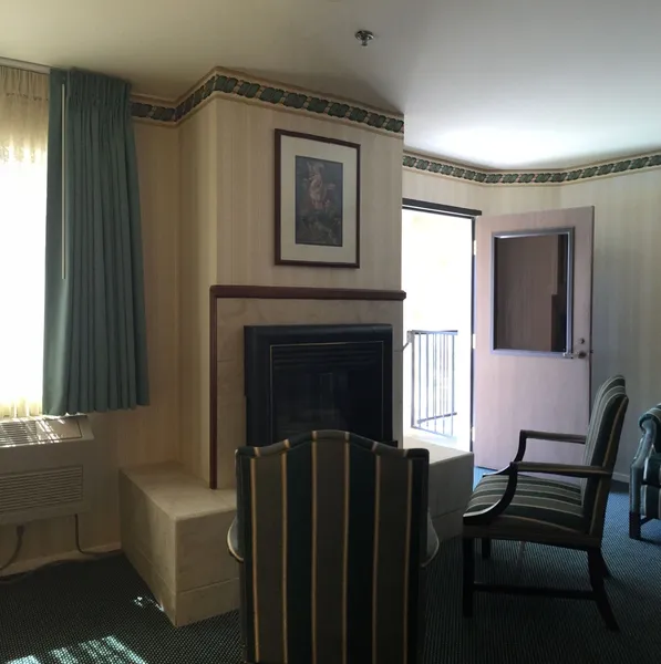 Longstreet Inn & Casino hotel detail image 6