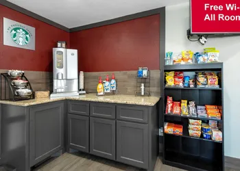 Red Roof Inn PLUS+ Huntsville hotel thumbnail 5