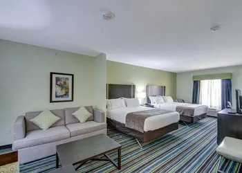 Holiday Inn Express & Suites Carrizo Springs by IHG hotel thumbnail 5