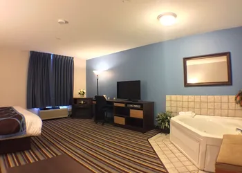 Super 8 by Wyndham Fort Frances hotel thumbnail 7