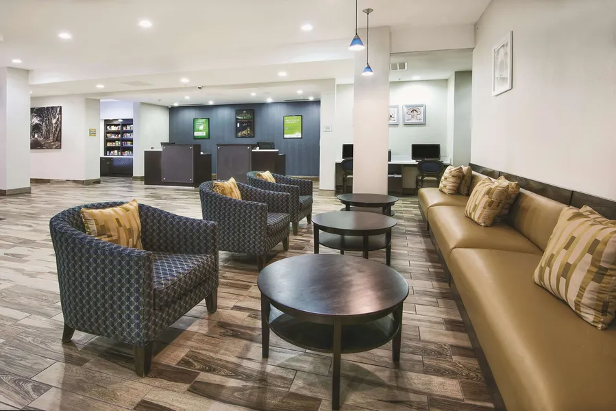 La Quinta Inn & Suites by Wyndham Karnes City - Kenedy hotel detail image 2