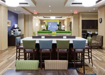 Holiday Inn Express Hotel & Suites Fort Dodge by IHG hotel thumbnail 4