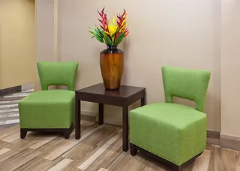 Holiday Inn Express Hotel & Suites Fort Dodge by IHG hotel thumbnail 5