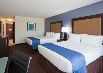 Holiday Inn Express Hotel & Suites Fort Dodge by IHG hotel thumbnail 8