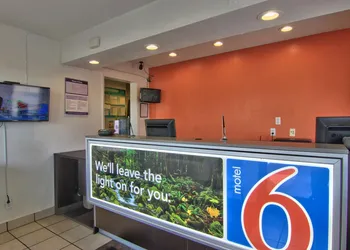 Motel 6 Sacramento, CA - North hotel thumbnail 3