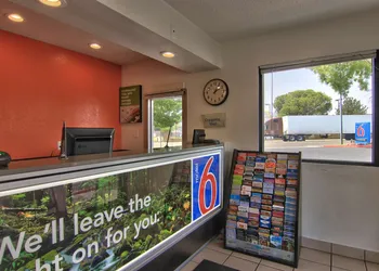 Motel 6 Sacramento, CA - North hotel thumbnail 4