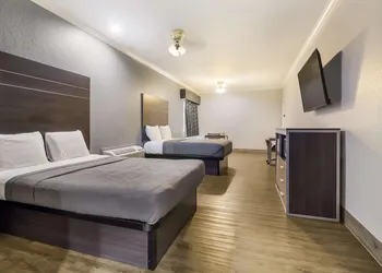 Americas Best Value Platinum Inn & Suites hotel thumbnail 8