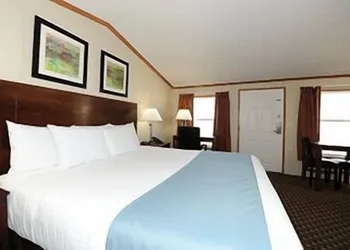 Instalodge Hotel And Suites hotel thumbnail 8